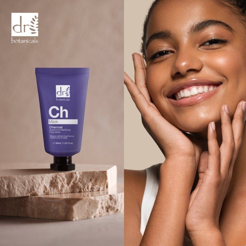 Mascarilla facial matificante con superalimentos de carbón